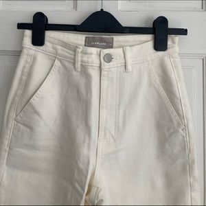 Everlane Straight-Leg Crop Pants in Bone